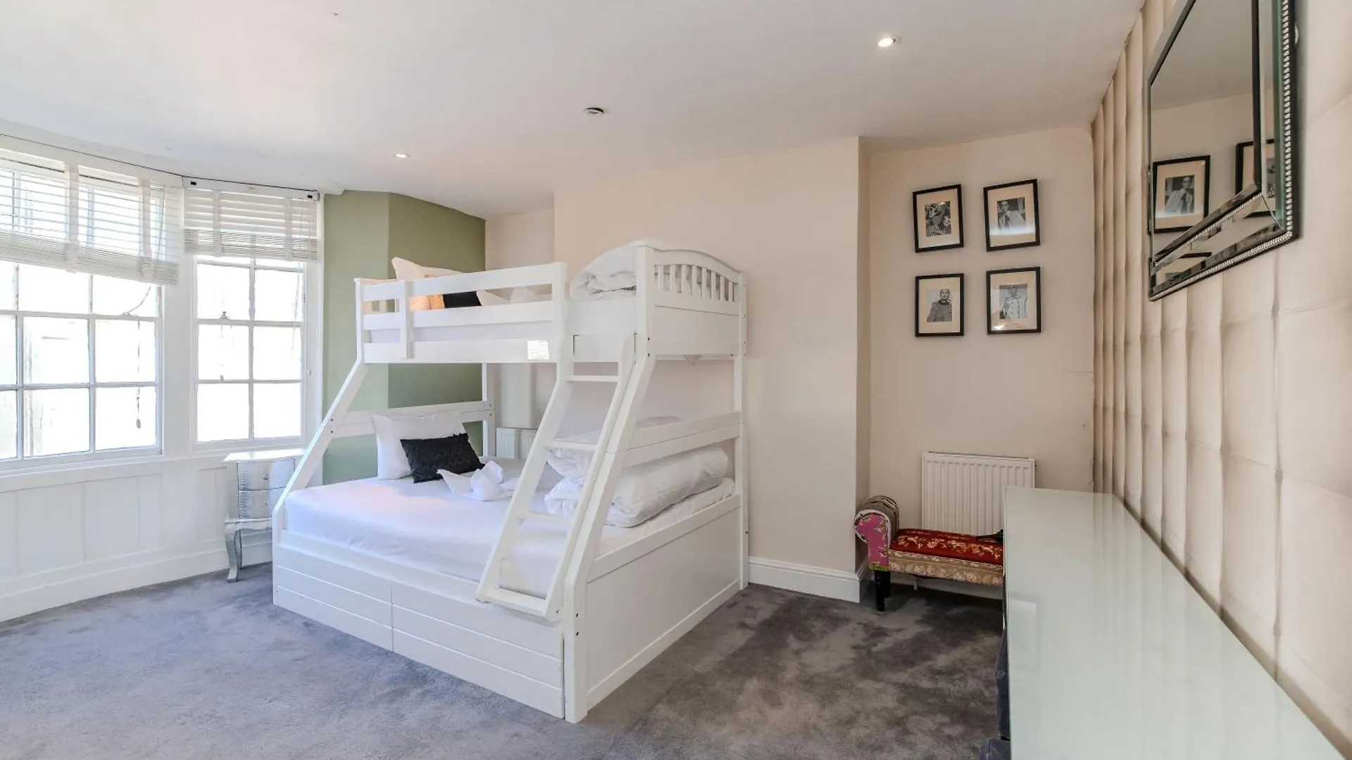 Perfect Big House Next To Brighton Beach Sleep 20 Apartment