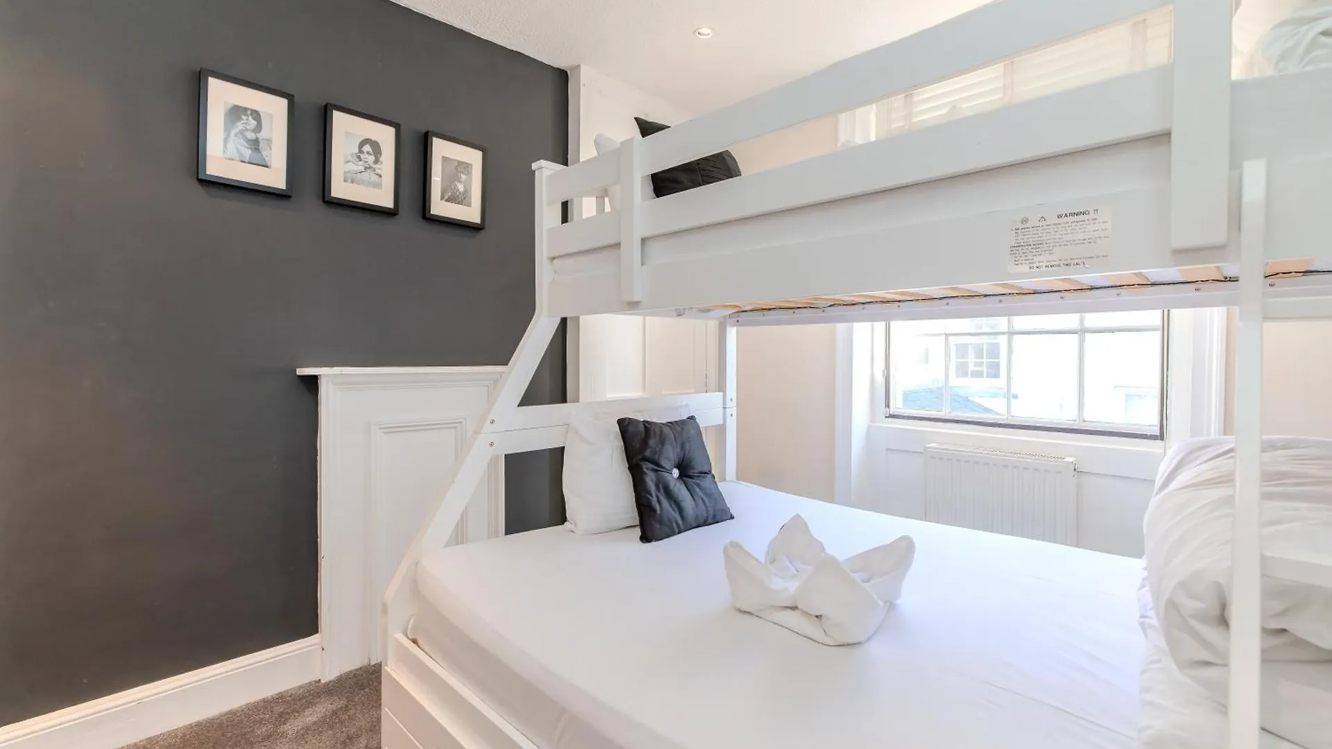 Perfect Big House Next To Brighton Beach Sleep 20 0*,  United Kingdom