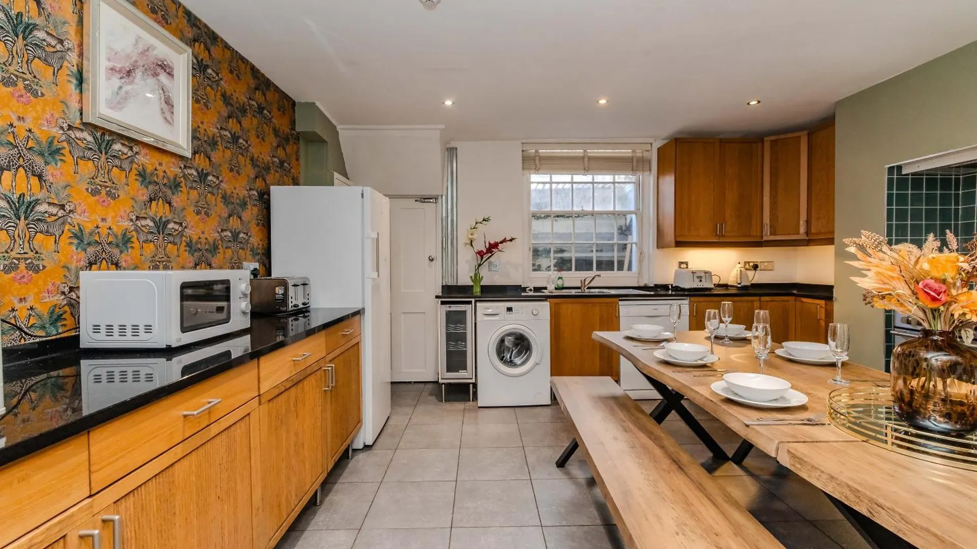 Perfect Big House Next To Brighton Beach Sleep 20 شقة